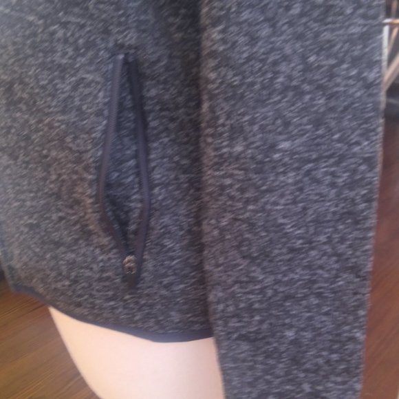 CHAMPION UNIVERSITY OF VA ZIPPERED JACKET WITH POCKETS-SIZE SMALL - Picture 13 of 13